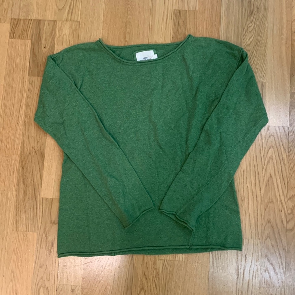 Green women’s H&M sweater